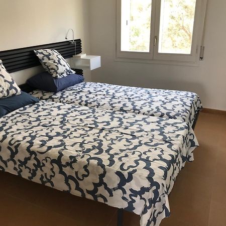 Stunning Sea Views From Luxury 4 Bed Apartment Close To Beach At Cap Ras Льянсса Экстерьер фото